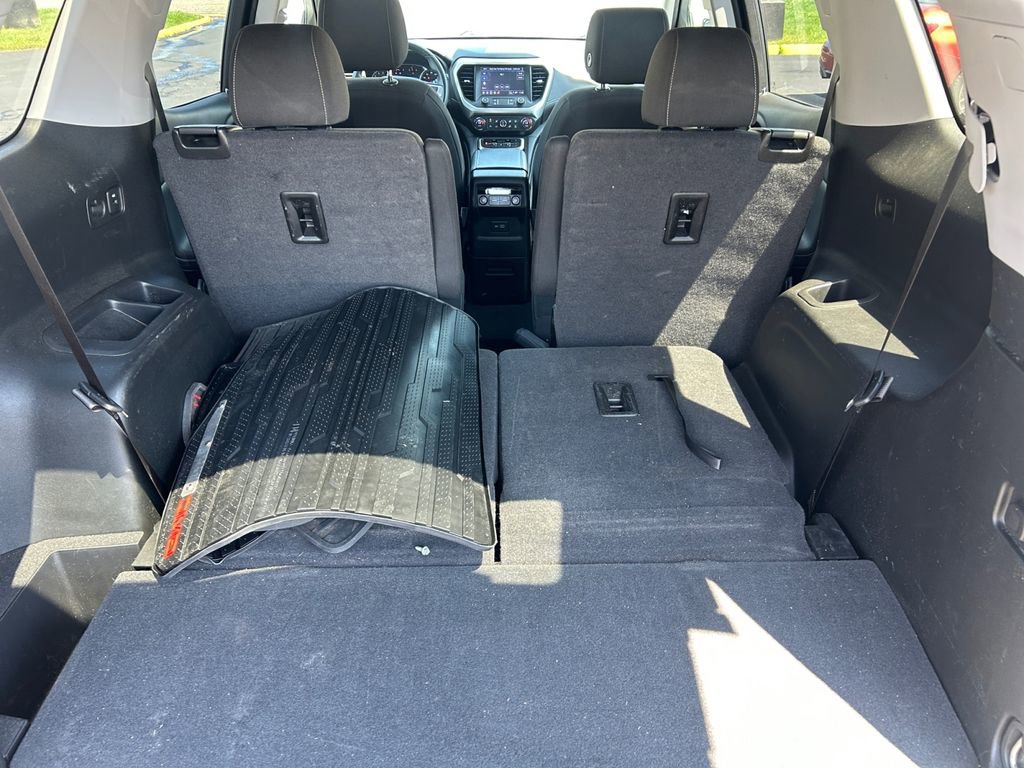 Used 2022 GMC Acadia SLE FWD image 17