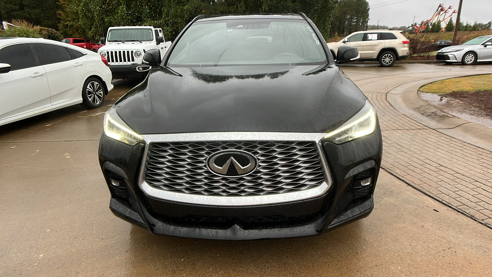Used 2024 INFINITI QX55 Luxe image 3