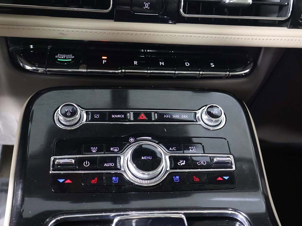 Used 2022 Lincoln Nautilus Reserve w/ Luxury Package image 48