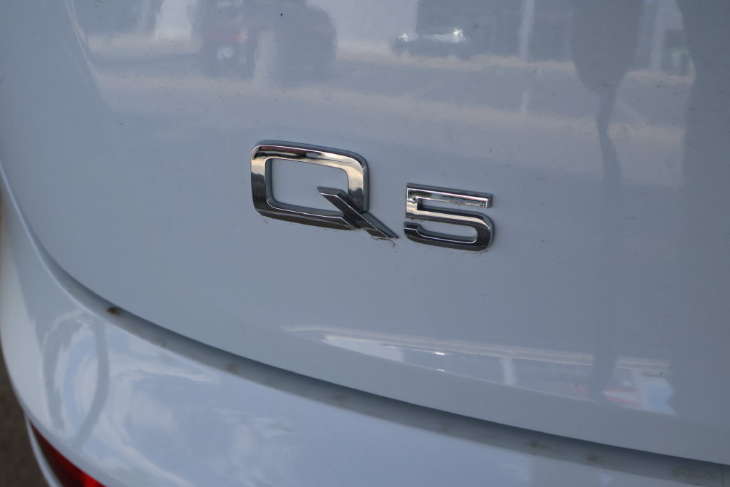 Used 2021 Audi Q5 e Premium Plus w/ Premium Plus Package AWD/4WD image 71