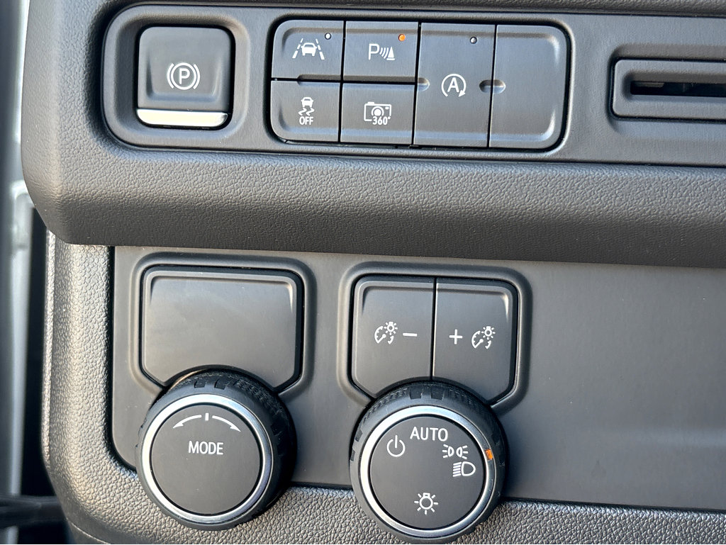 Used 2024 Chevrolet Tahoe RST w/ Luxury Package RWD image 10