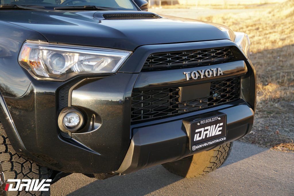 Used 2022 Toyota 4Runner TRD Off-Road Premium w/ Moonroof Package image 3