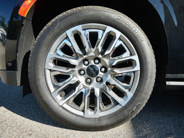 Used 2023 GMC Yukon XL Denali Ultimate image 31