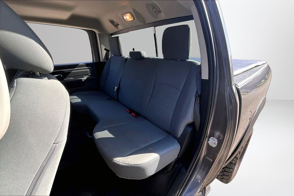 Used 2017 RAM 1500 Classic SLT AWD/4WD image 19