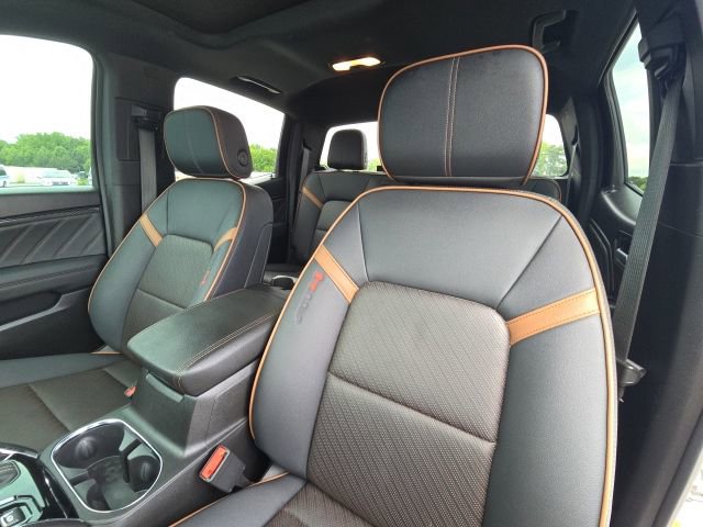 Used 2024 GMC Canyon AT4 w/ AT4 Premium Package AWD/4WD image 23