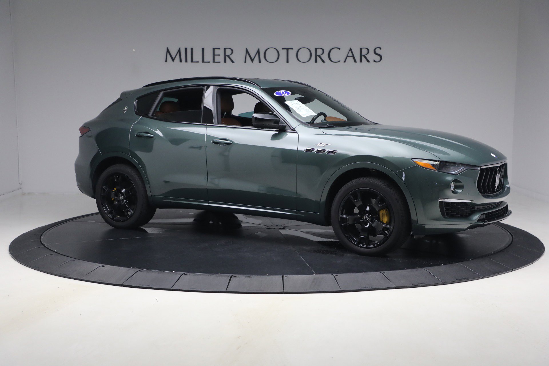 Certified 2022 Maserati Levante GT AWD/4WD image 11