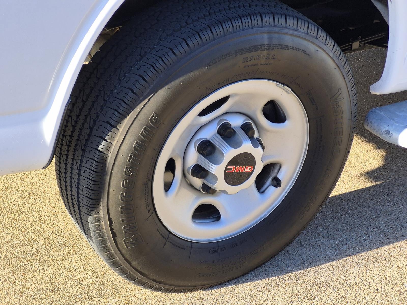 Certified 2024 GMC Savana 2500 w/ Driver Convenience Package image 7