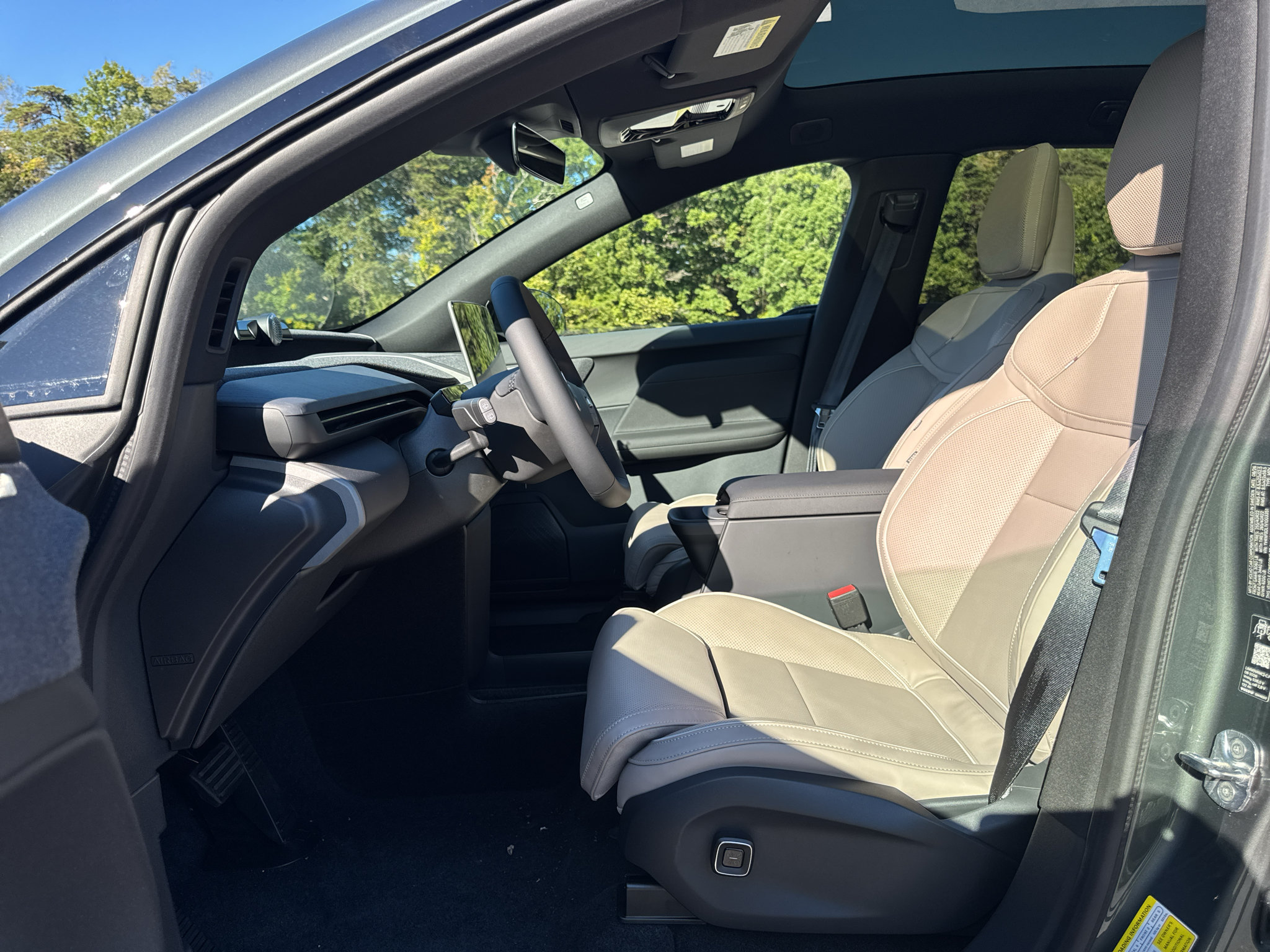 New 2027 Volvo EX60 Ultra AWD/4WD image 16