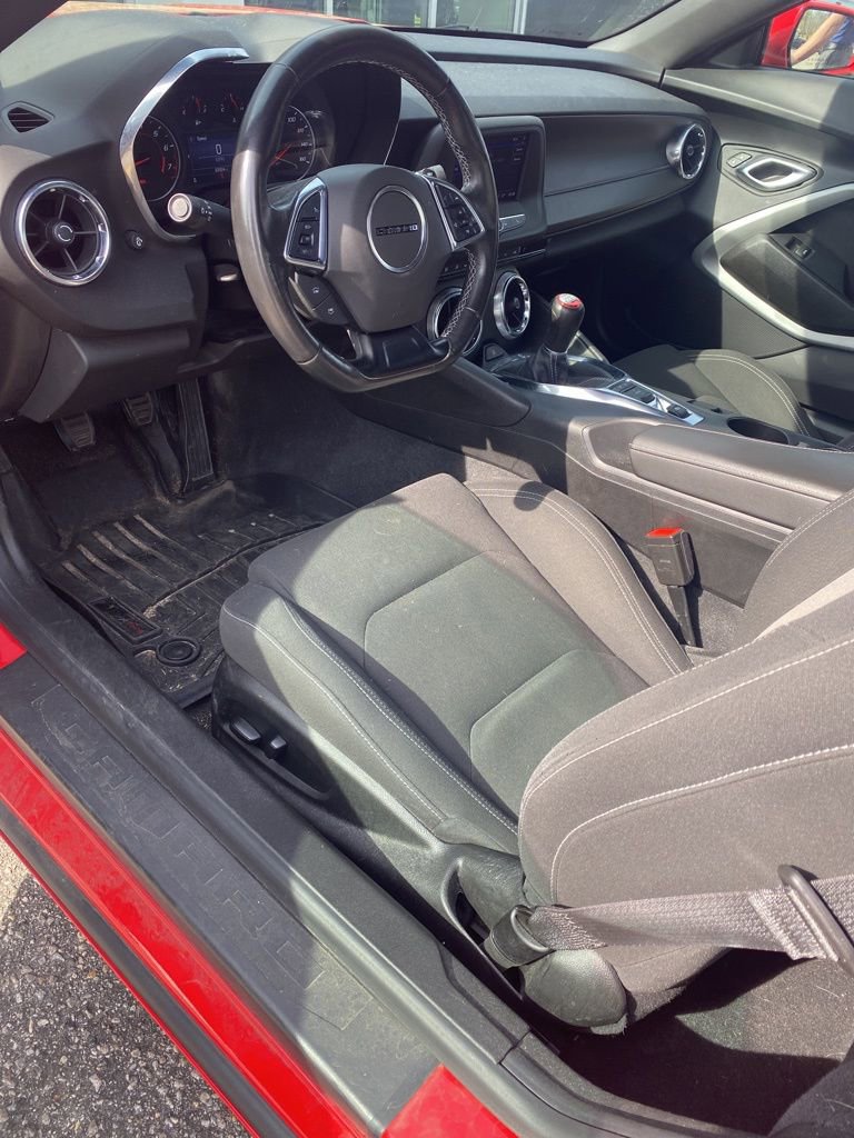 Used 2022 Chevrolet Camaro LT image 5