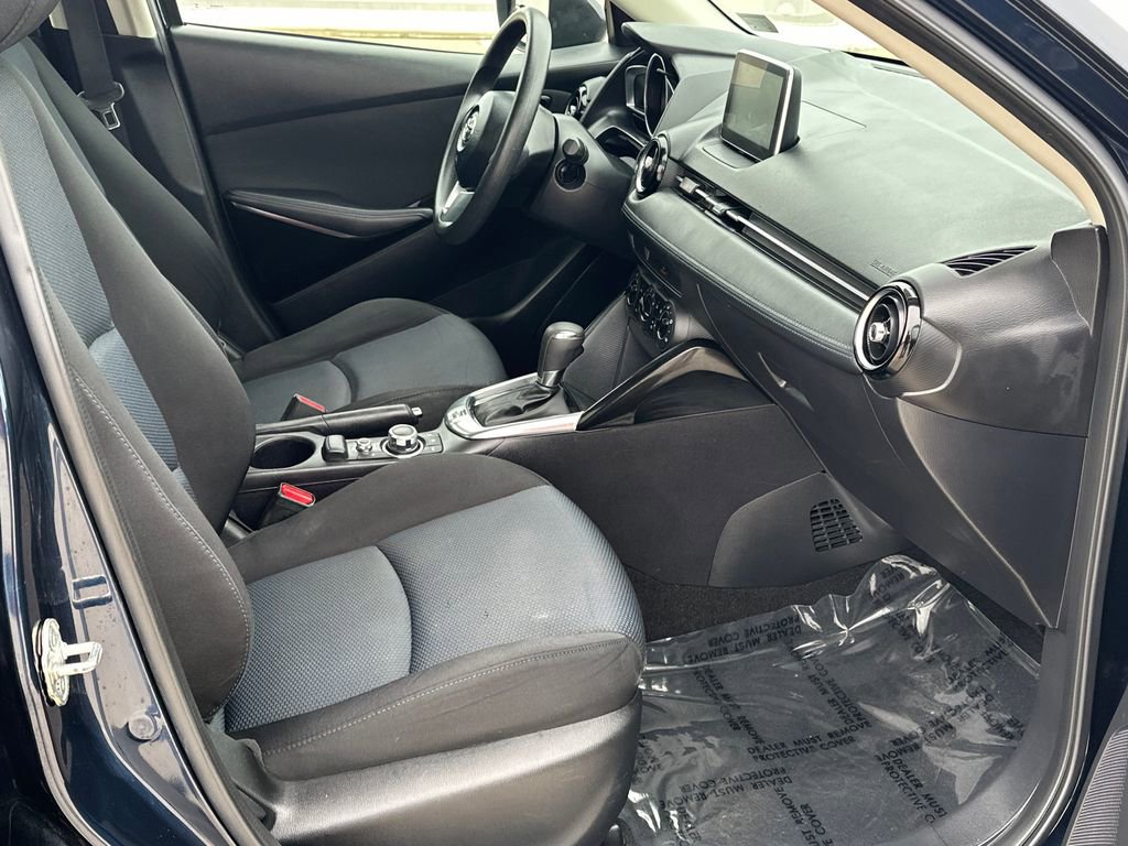 Used 2017 Toyota Yaris iA FWD image 7