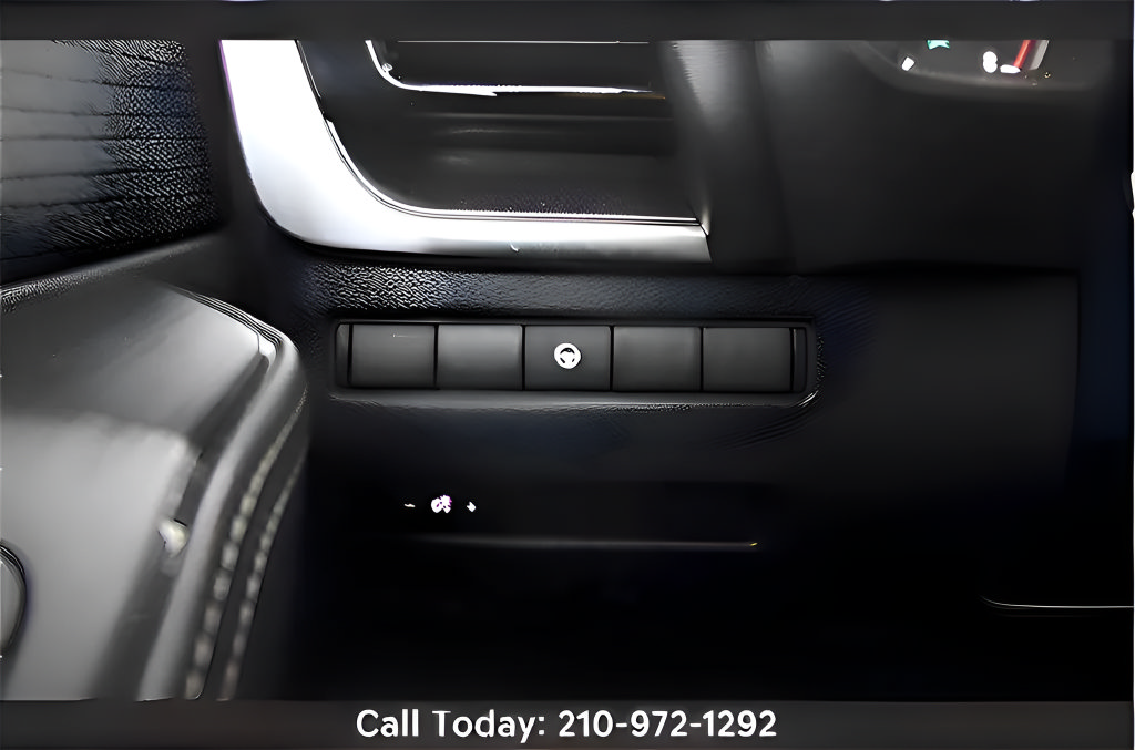 Used 2021 Nissan Rogue SV FWD image 30