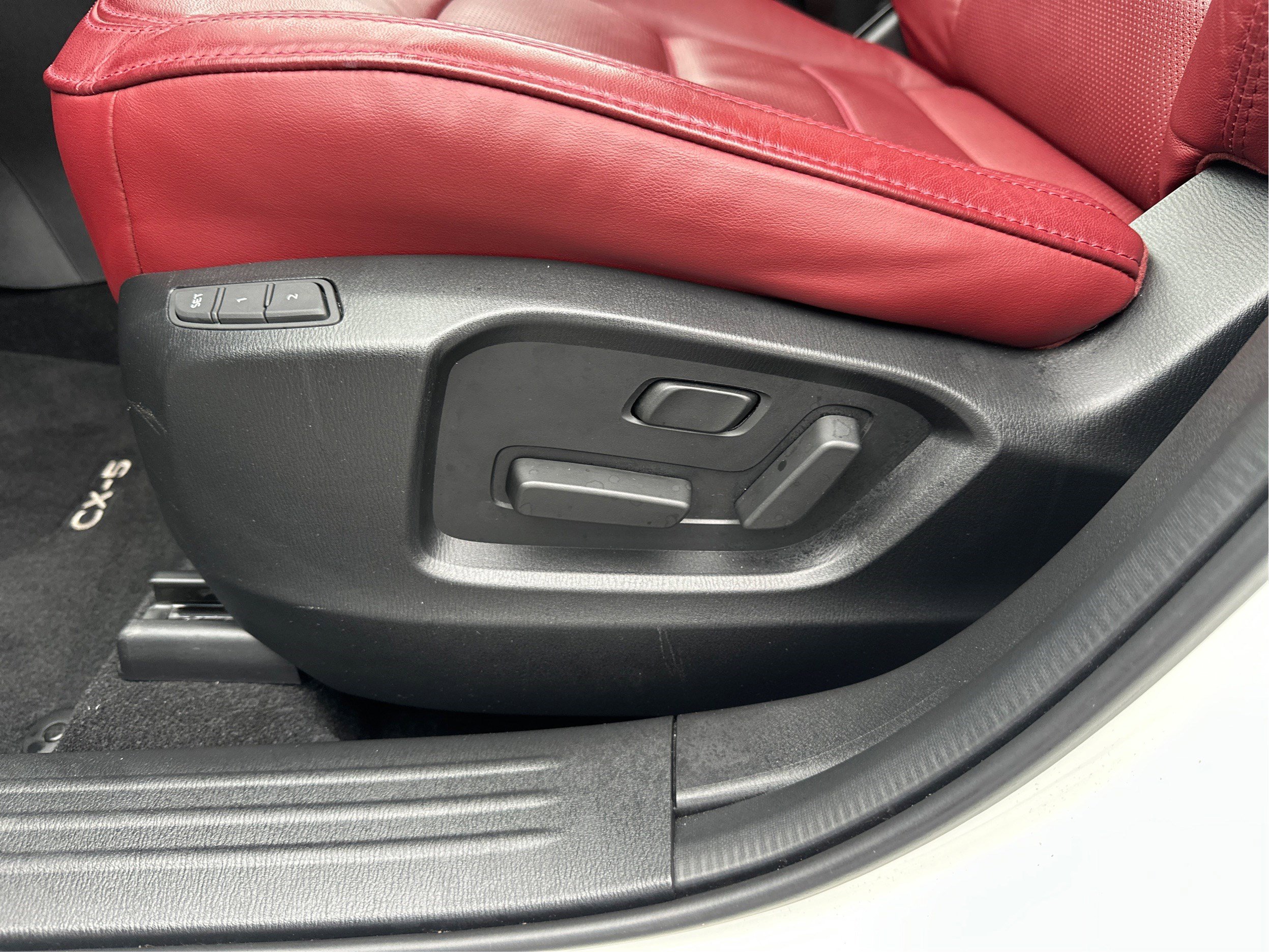 Certified 2025 MAZDA CX-5 Carbon Edition image 20