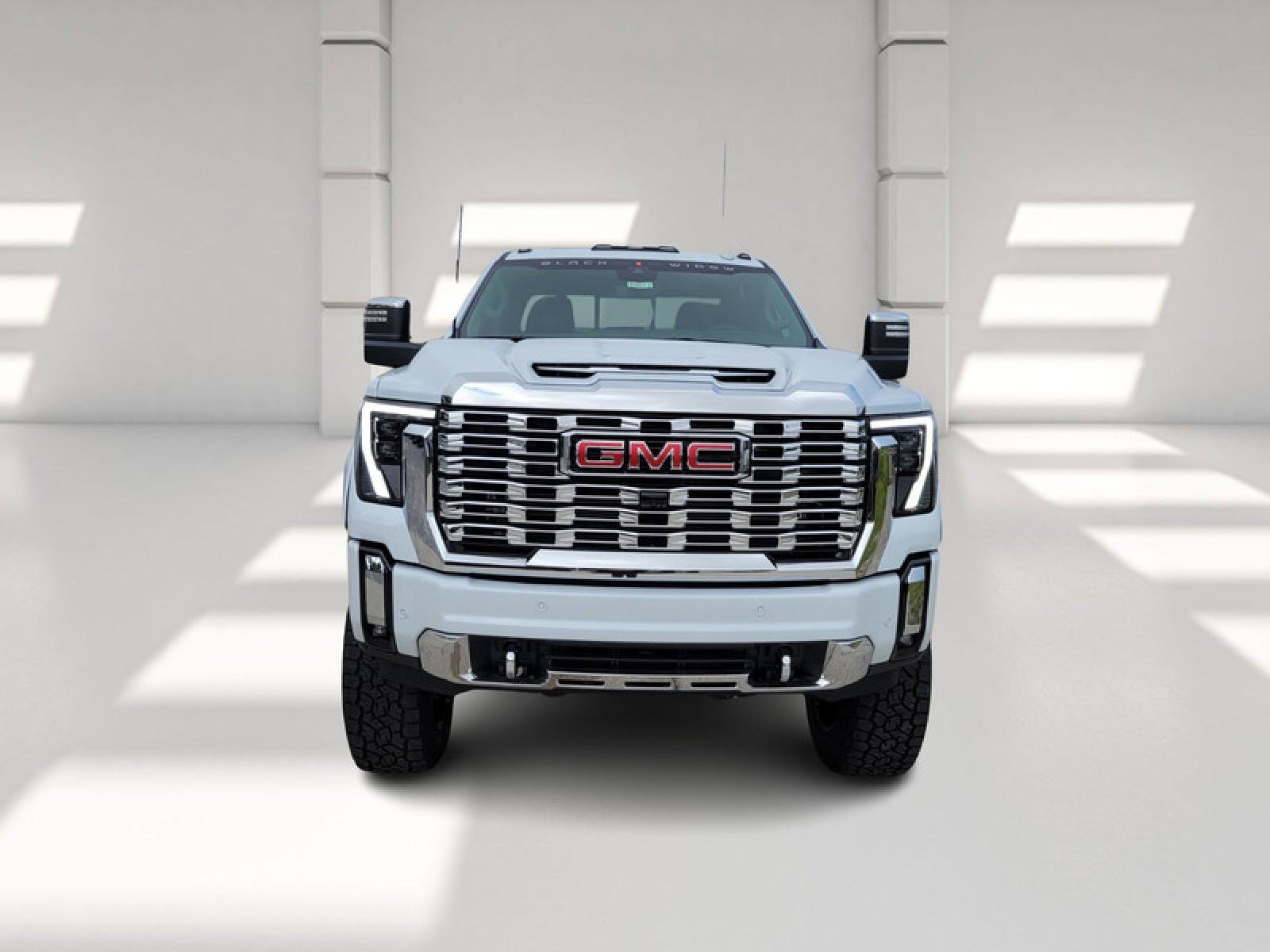 New 2026 GMC Sierra 2500 Denali w/ Denali Reserve Package image 2