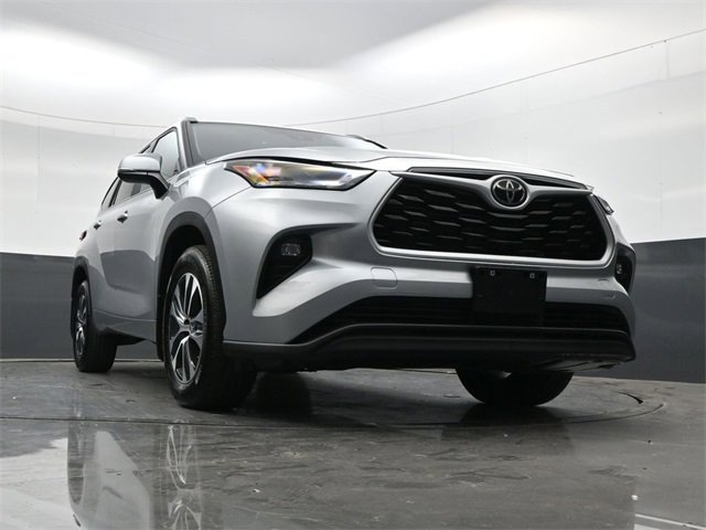Used 2023 Toyota Highlander L image 33
