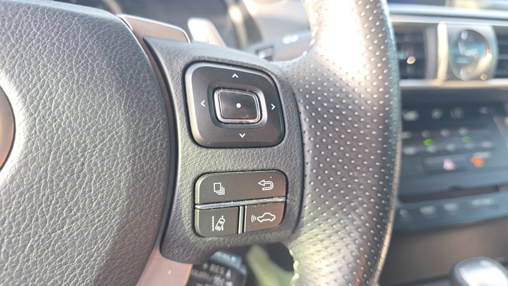 Used 2017 Lexus IS 200t F Sport w/ F Sport Package RWD image 19