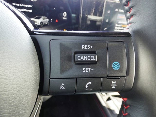 New 2026 Nissan Kicks SR w/ Cold Weather Package AWD/4WD image 13