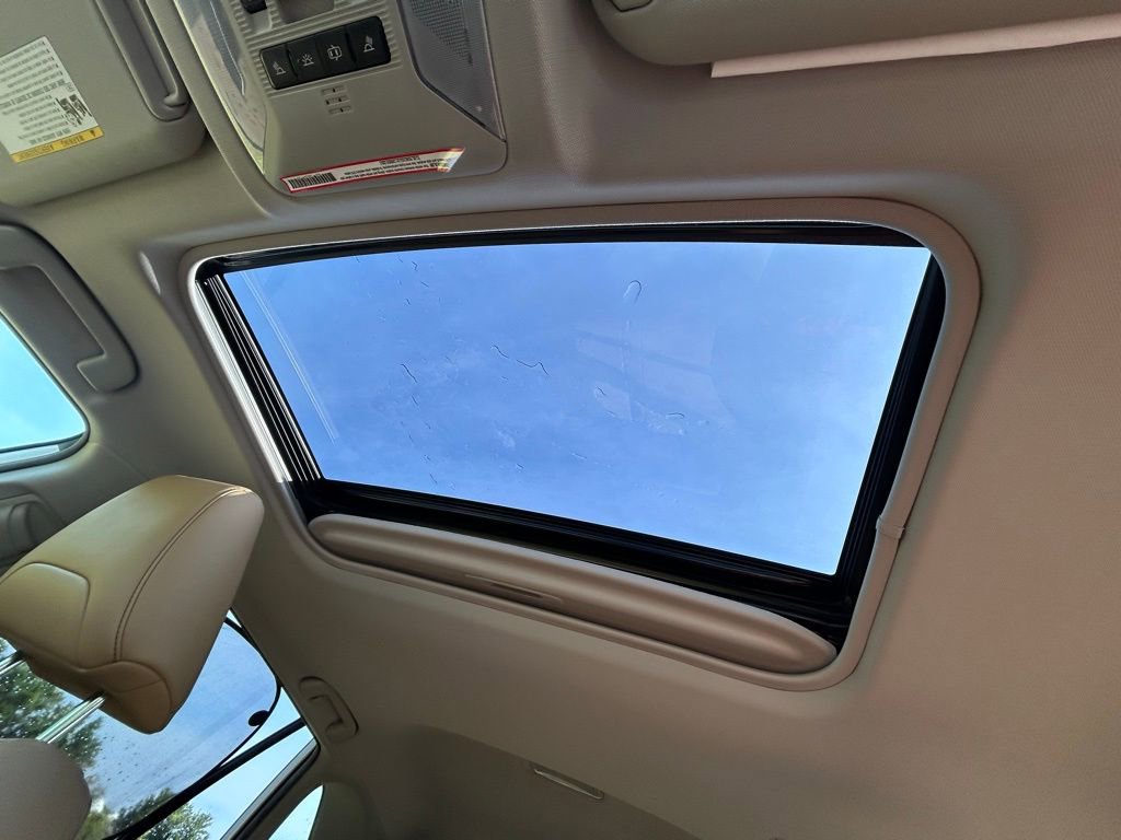 Used 2019 Toyota RAV4 XLE Premium image 30