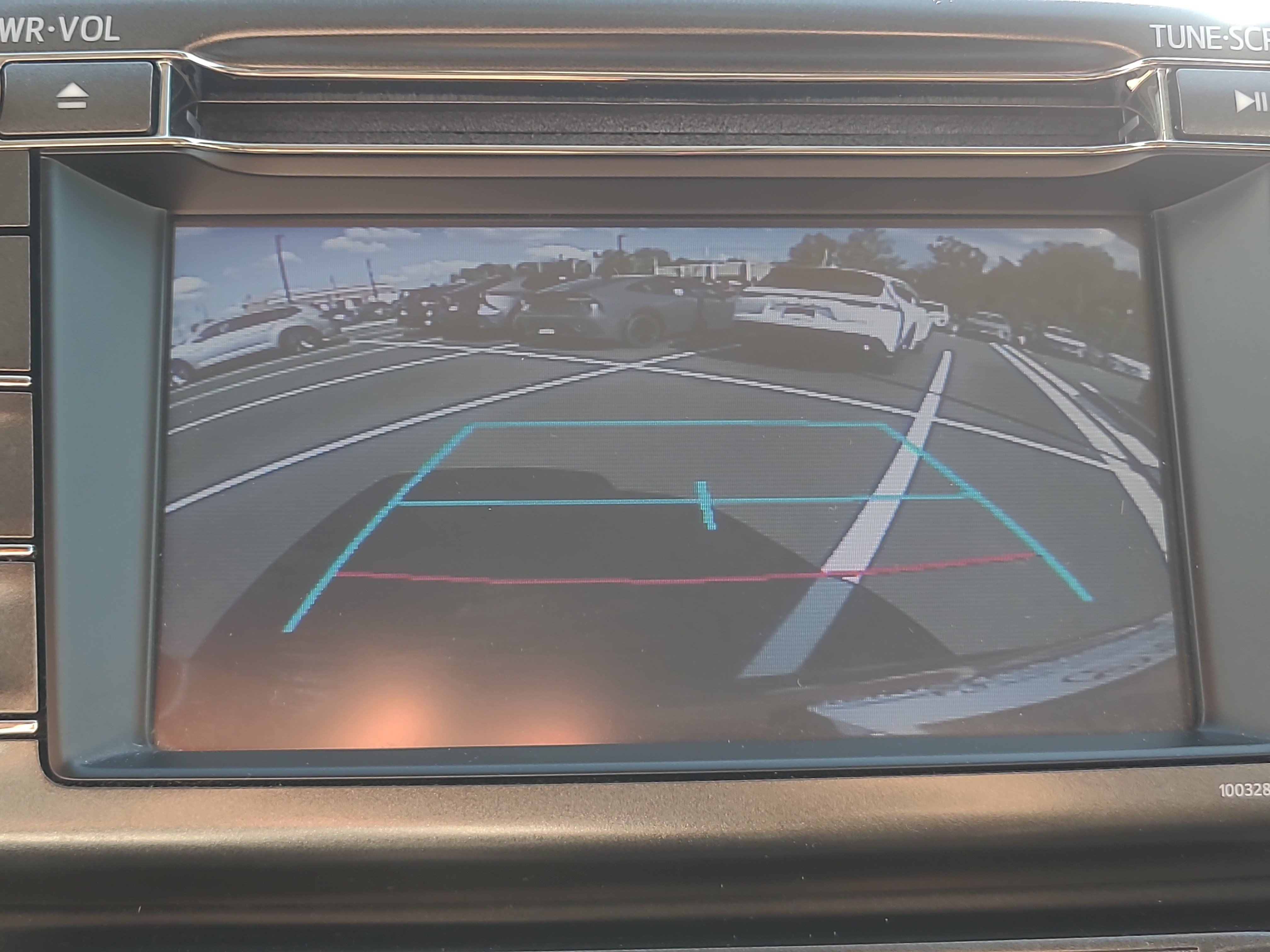 Used 2015 Toyota RAV4 LE AWD/4WD image 25
