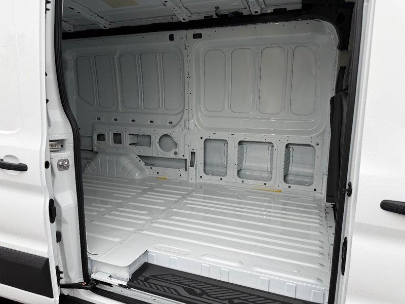 New 2026 Ford Transit 250 148 Medium Roof RWD image 9