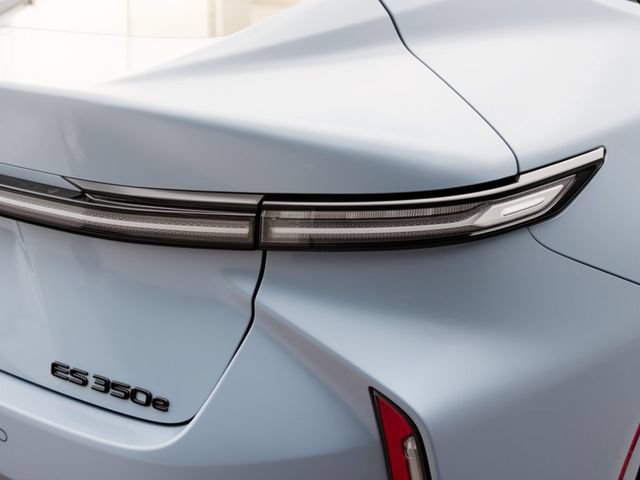 New 2026 Lexus ES 350e w/ Convenience Package FWD image 10