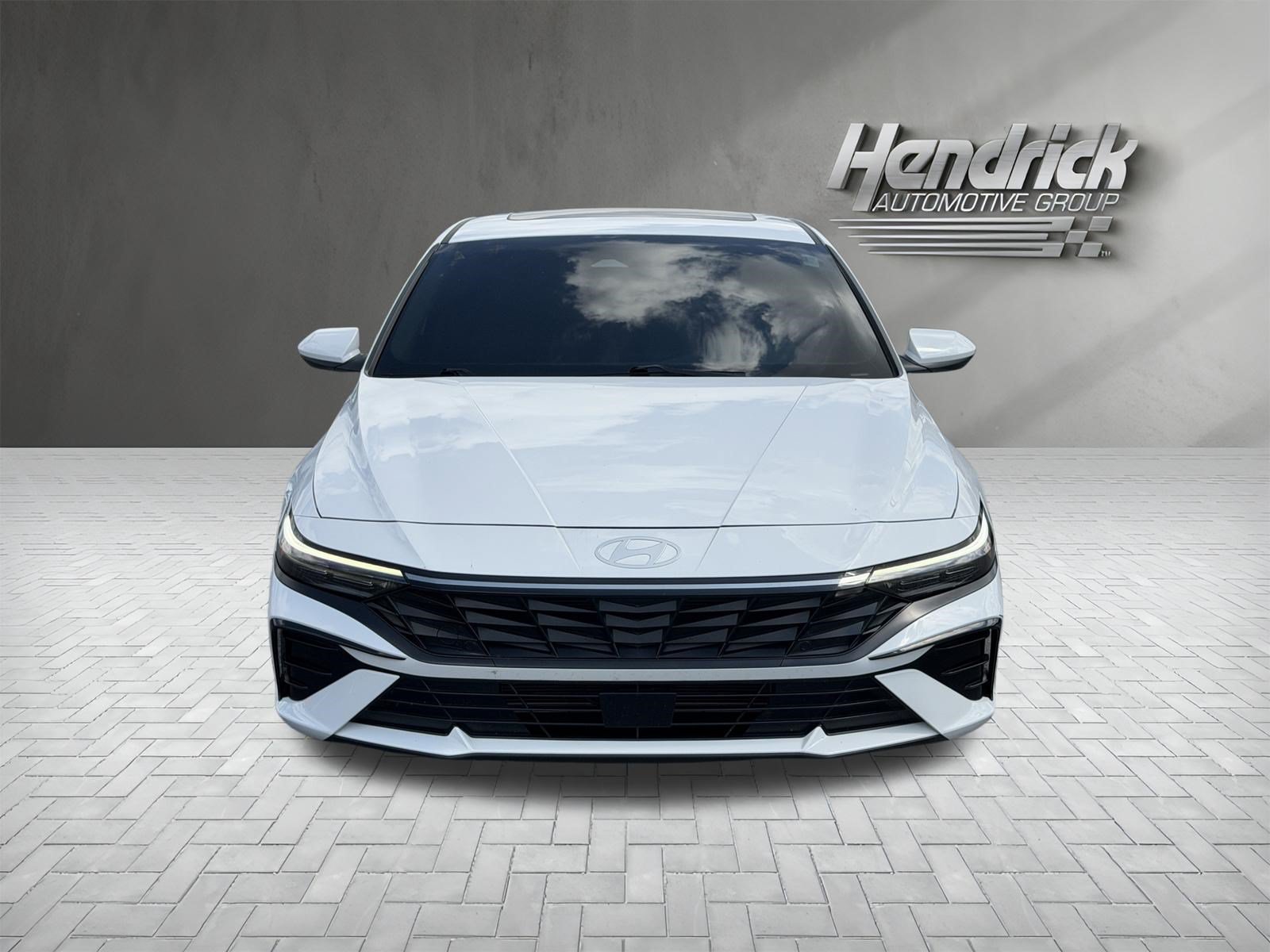 Used 2025 Hyundai Elantra SEL FWD image 3