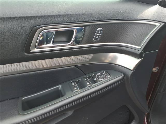 Used 2019 Ford Explorer XLT AWD/4WD image 15