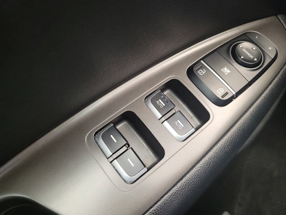 Used 2019 Kia Optima S FWD image 27