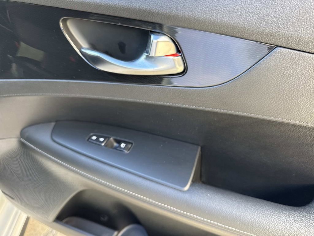 Used 2024 Kia Forte GT-Line w/ GT-Line Premium Package image 26