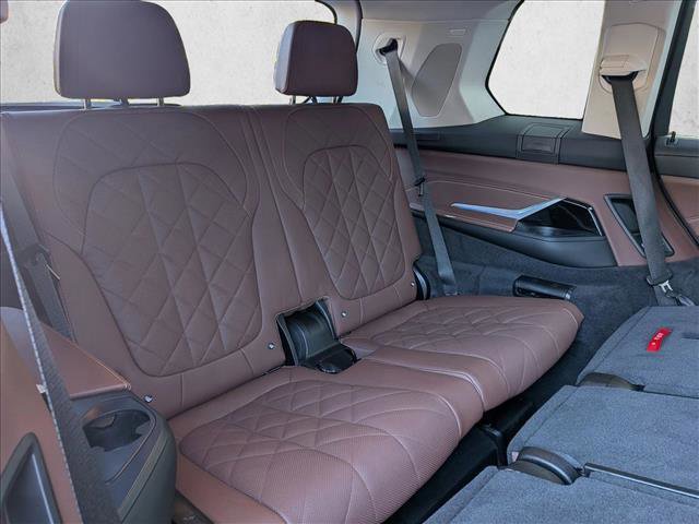 Certified 2024 BMW X7 xDrive40i image 21