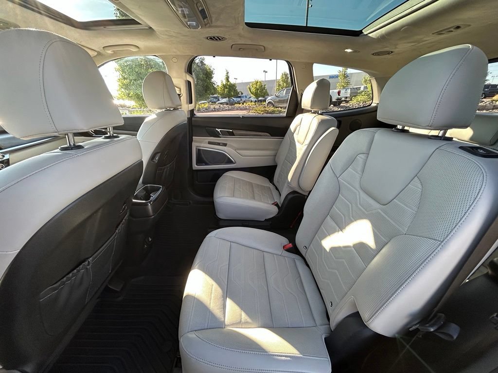 Used 2022 Kia Telluride SX w/ SX Prestige Package AWD/4WD image 27