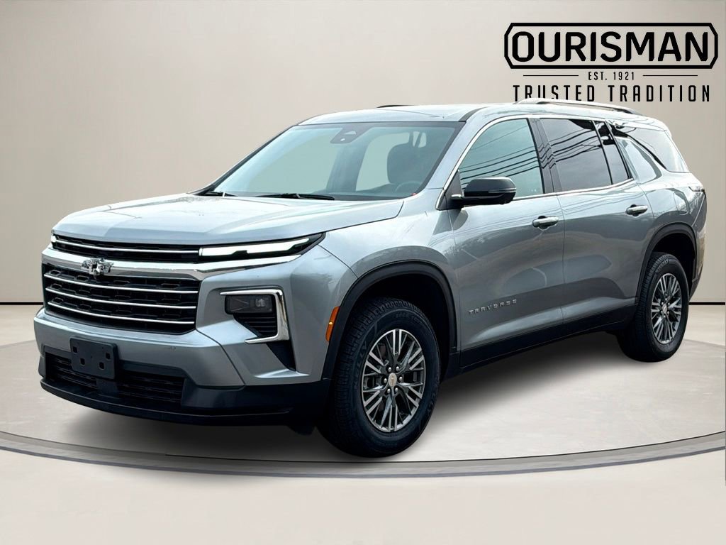 Used 2024 Chevrolet Traverse LT image 2