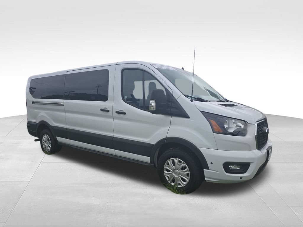 Used 2024 Ford Transit 350 XLT RWD image 7