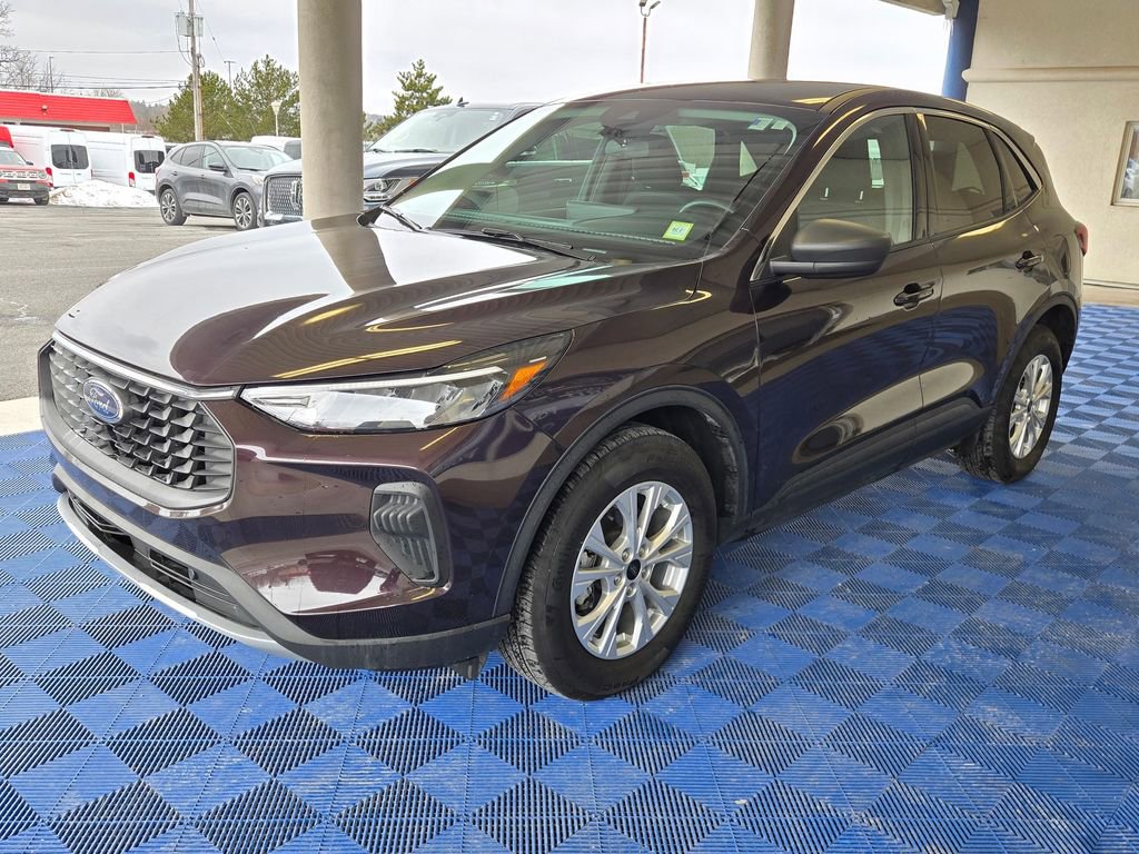 Used 2023 Ford Escape Active w/ Tech Pack #1 image 4