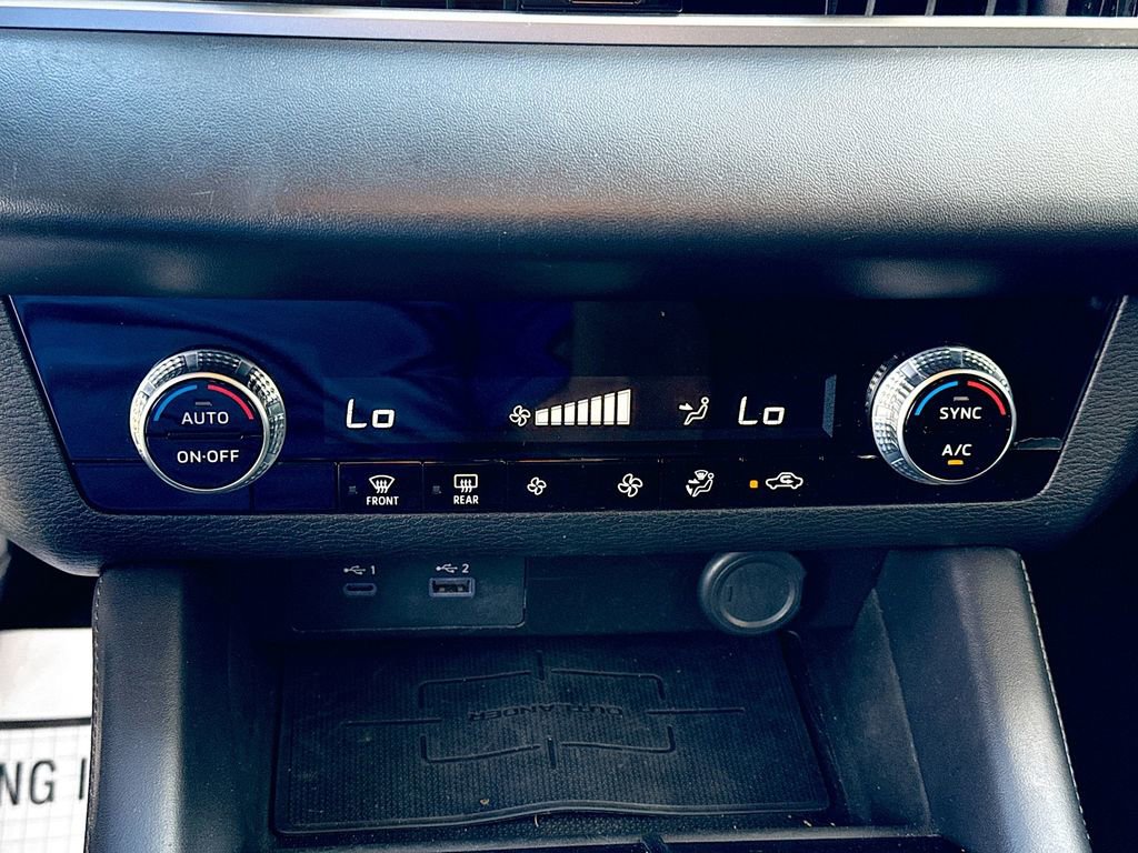 Used 2024 Mitsubishi Outlander ES image 17