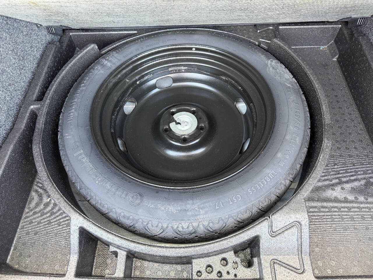 Used 2013 Volkswagen Tiguan S FWD image 14