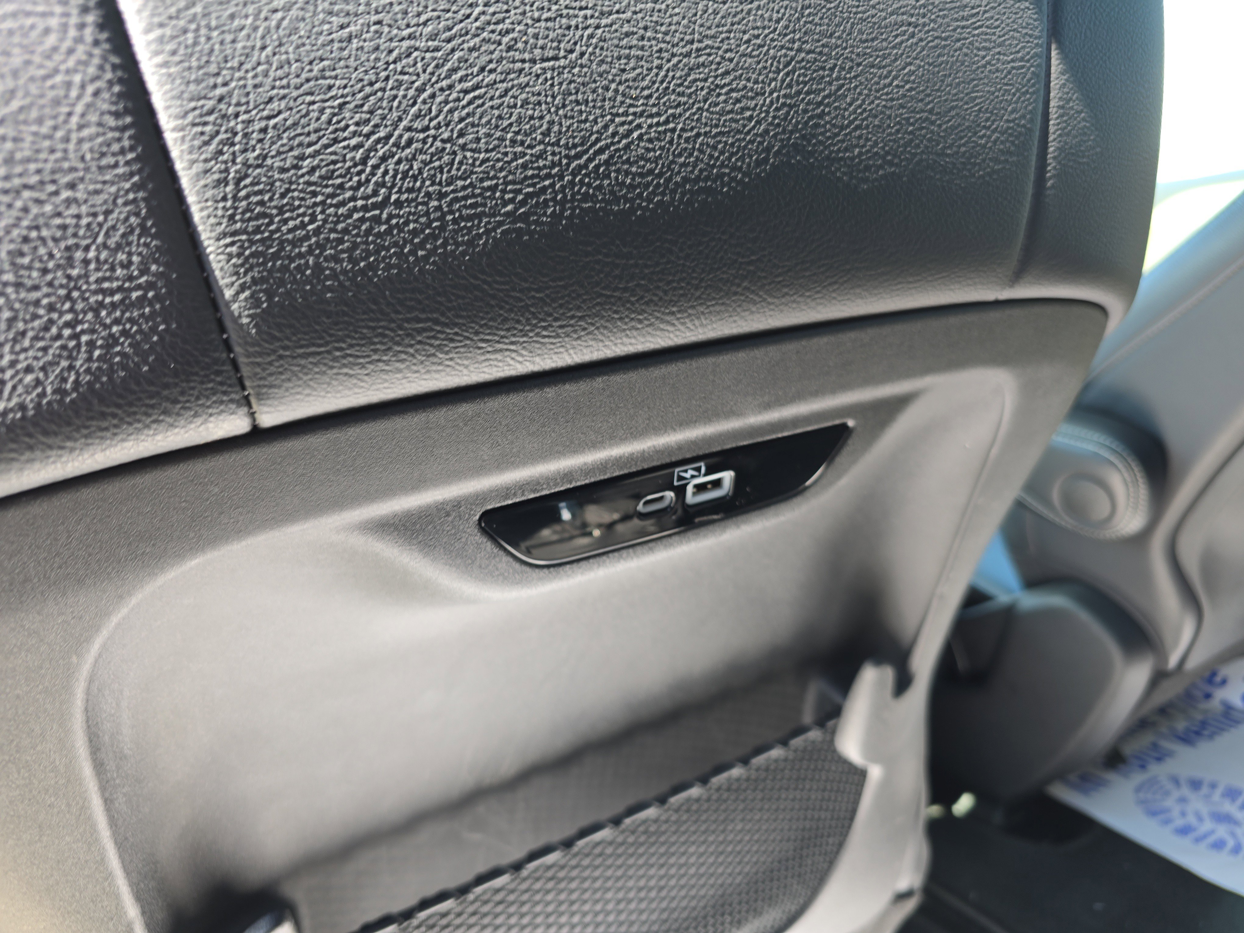 Used 2022 Chrysler Pacifica Touring-L image 17