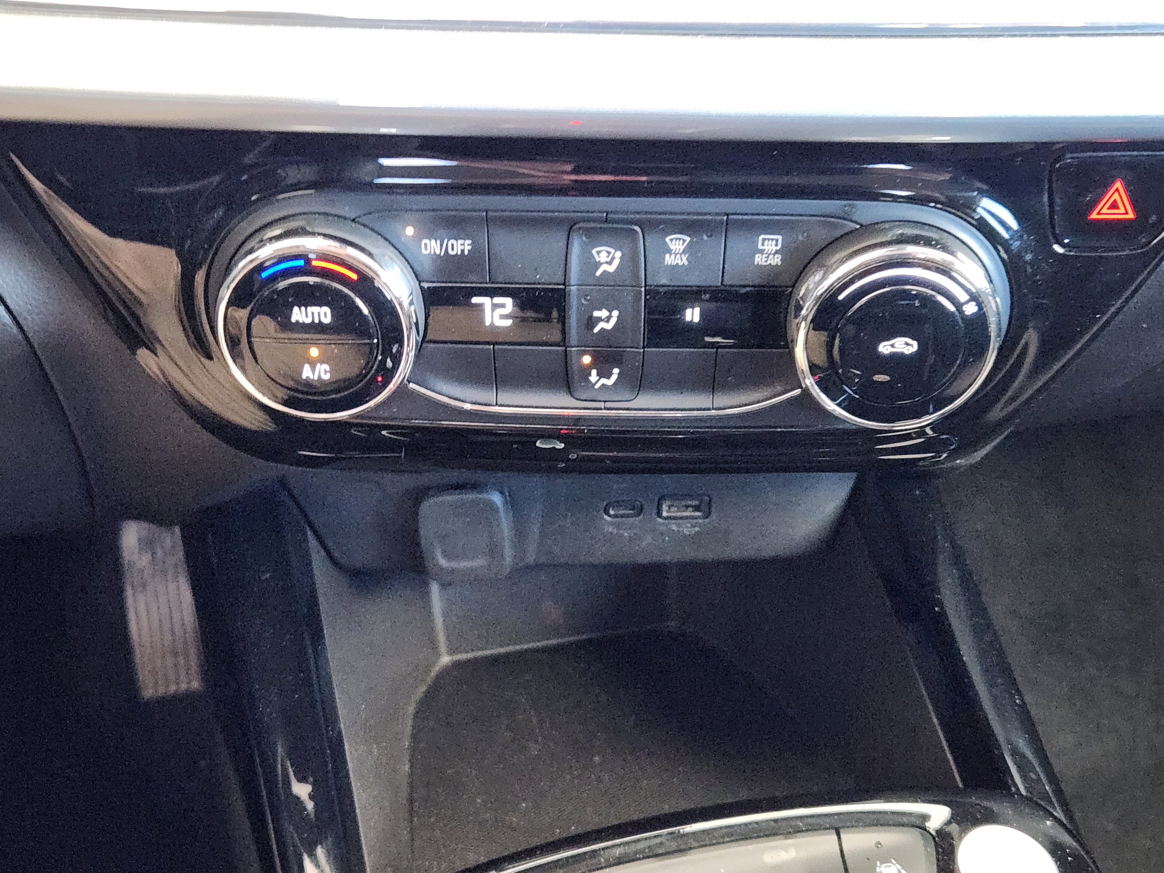 Certified 2024 Chevrolet Trax LT image 19