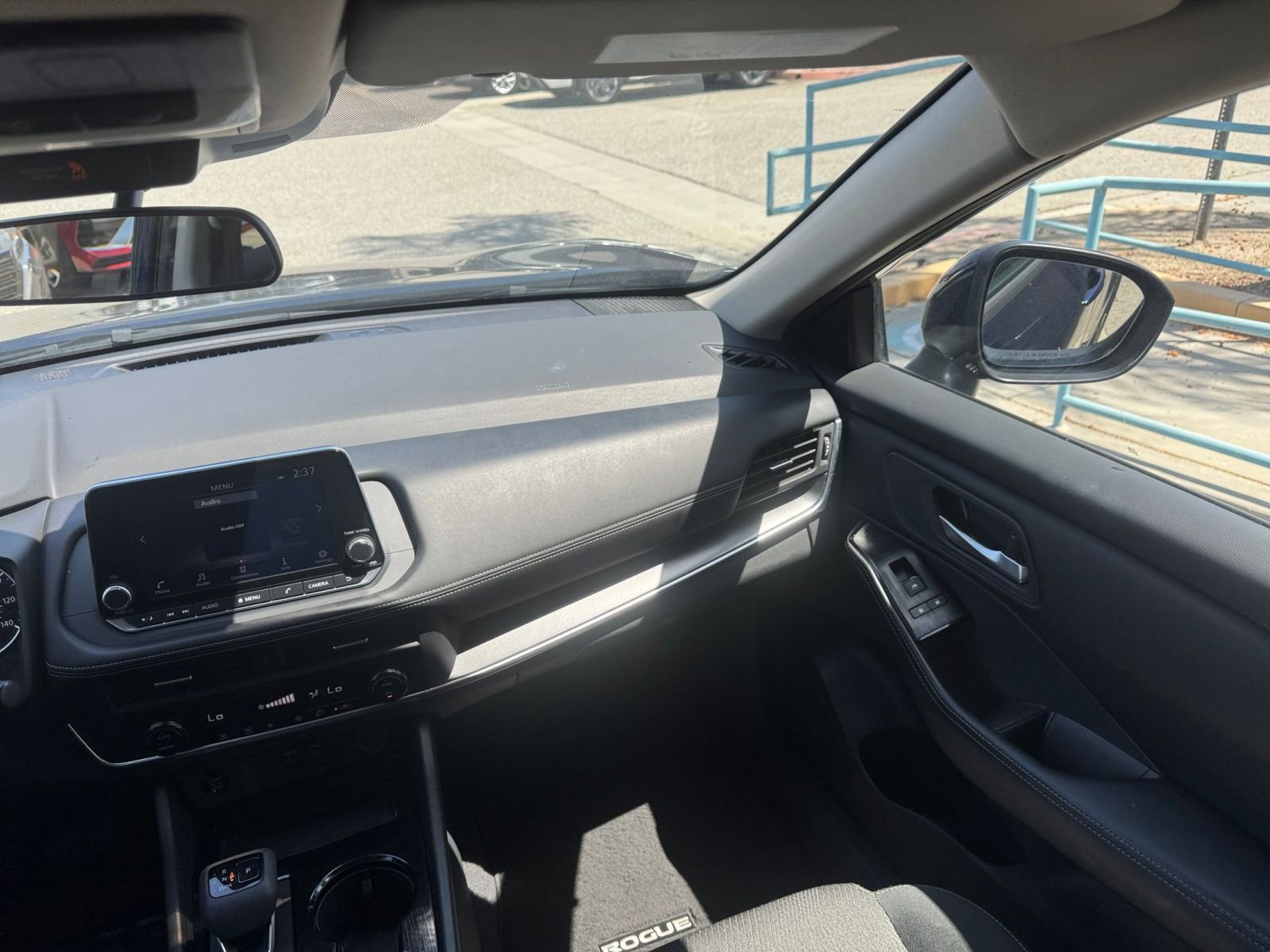 Used 2025 Nissan Rogue SV FWD image 37