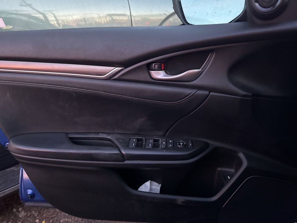 Used 2021 Honda Civic EX-L image 9