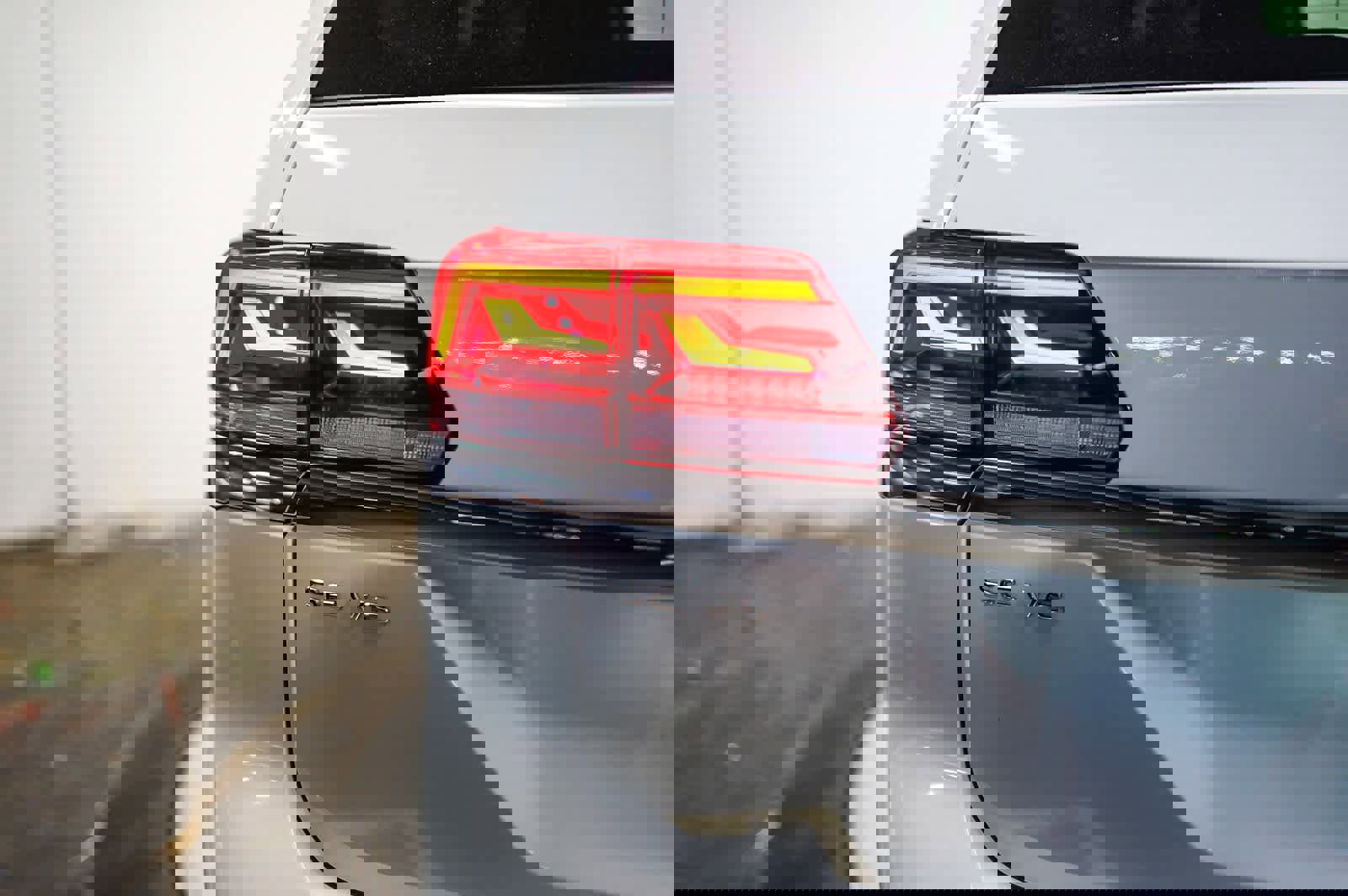 Used 2023 Volkswagen Atlas SE w/ Black Wheel Package image 10