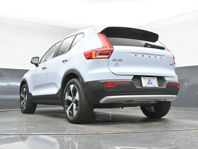Used 2025 Volvo XC40 B5 Plus AWD/4WD image 16