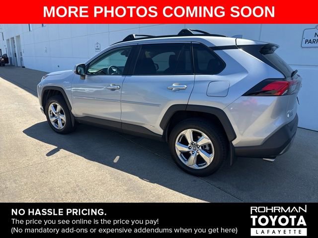 Used 2019 Toyota RAV4 Limited w/ Carpet Mat Package AWD/4WD image 4