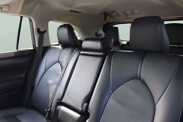 Used 2022 Toyota Highlander Limited AWD/4WD image 14