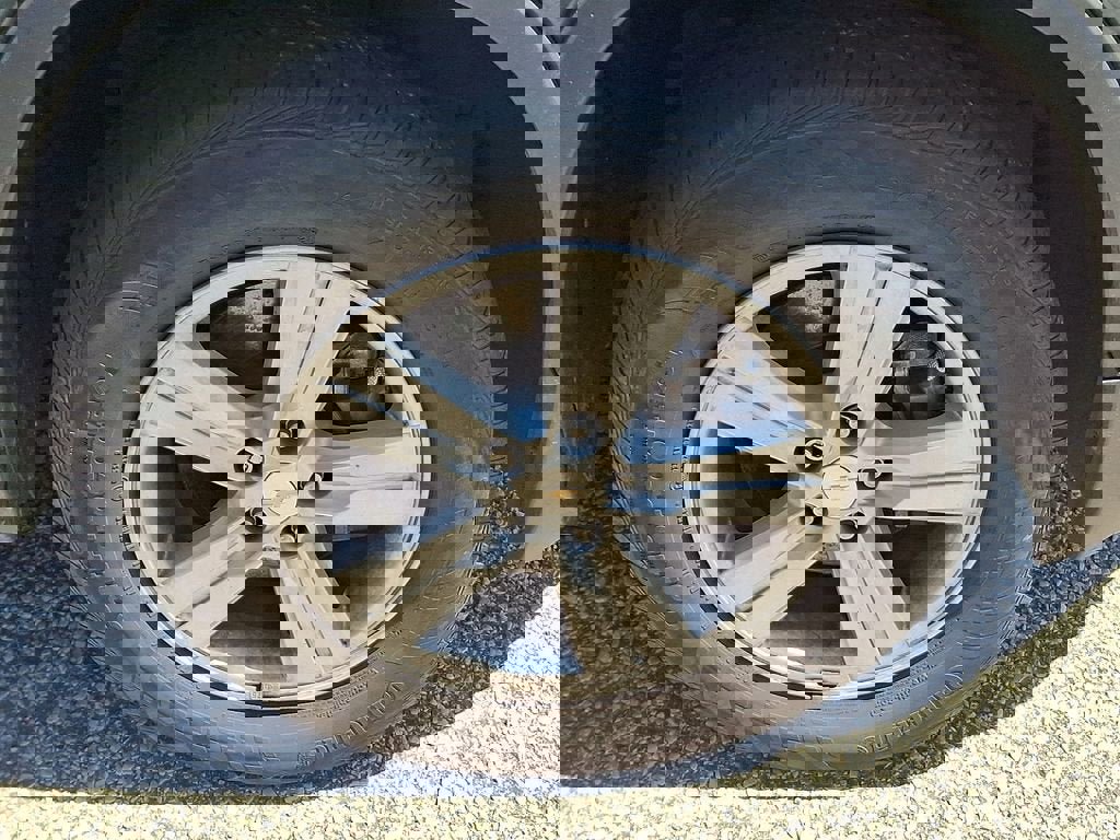 Used 2022 Chevrolet Trax LT w/ LT Convenience Package image 8