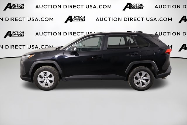 Used 2024 Toyota RAV4 LE FWD image 5