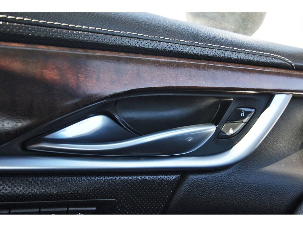 Used 2019 Cadillac XTS Luxury image 24