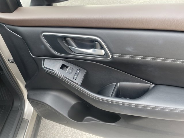 Used 2023 Nissan Rogue Platinum w/ Platinum Premium Package image 48