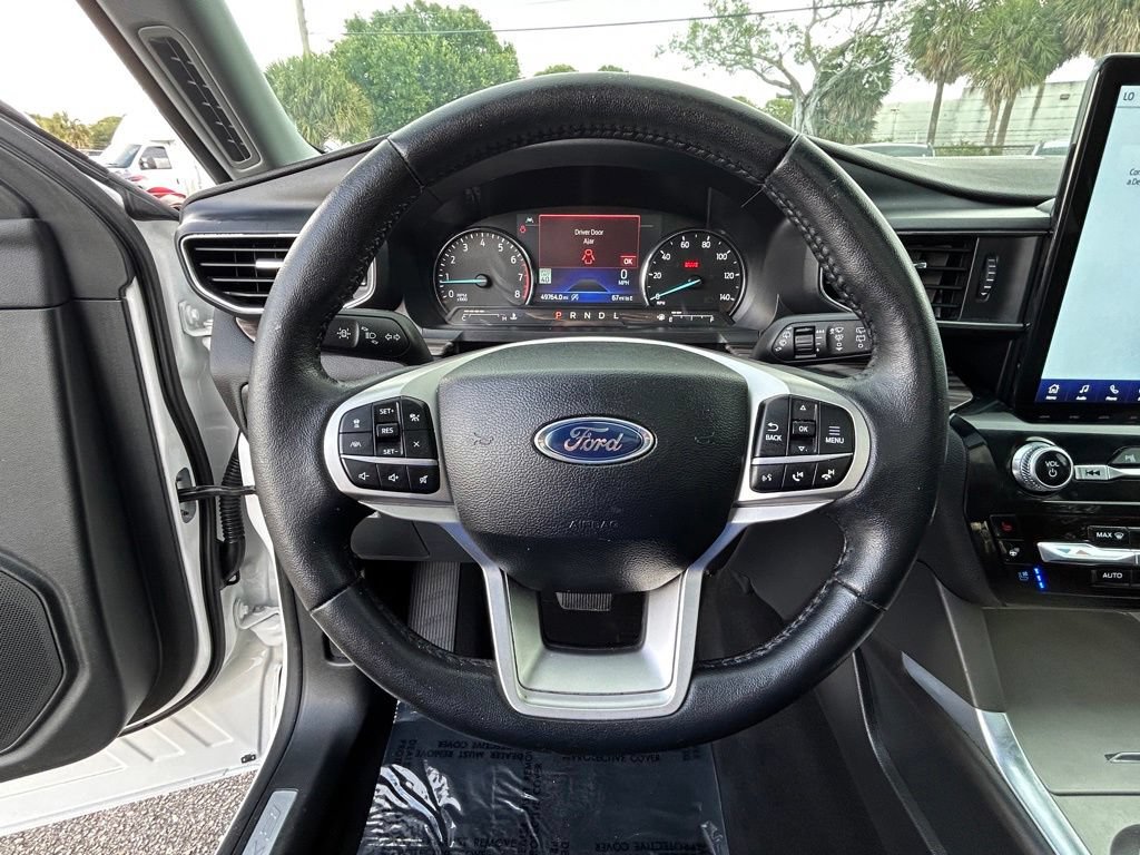 Used 2024 Ford Explorer Limited w/ Limited Technology Package RWD image 17