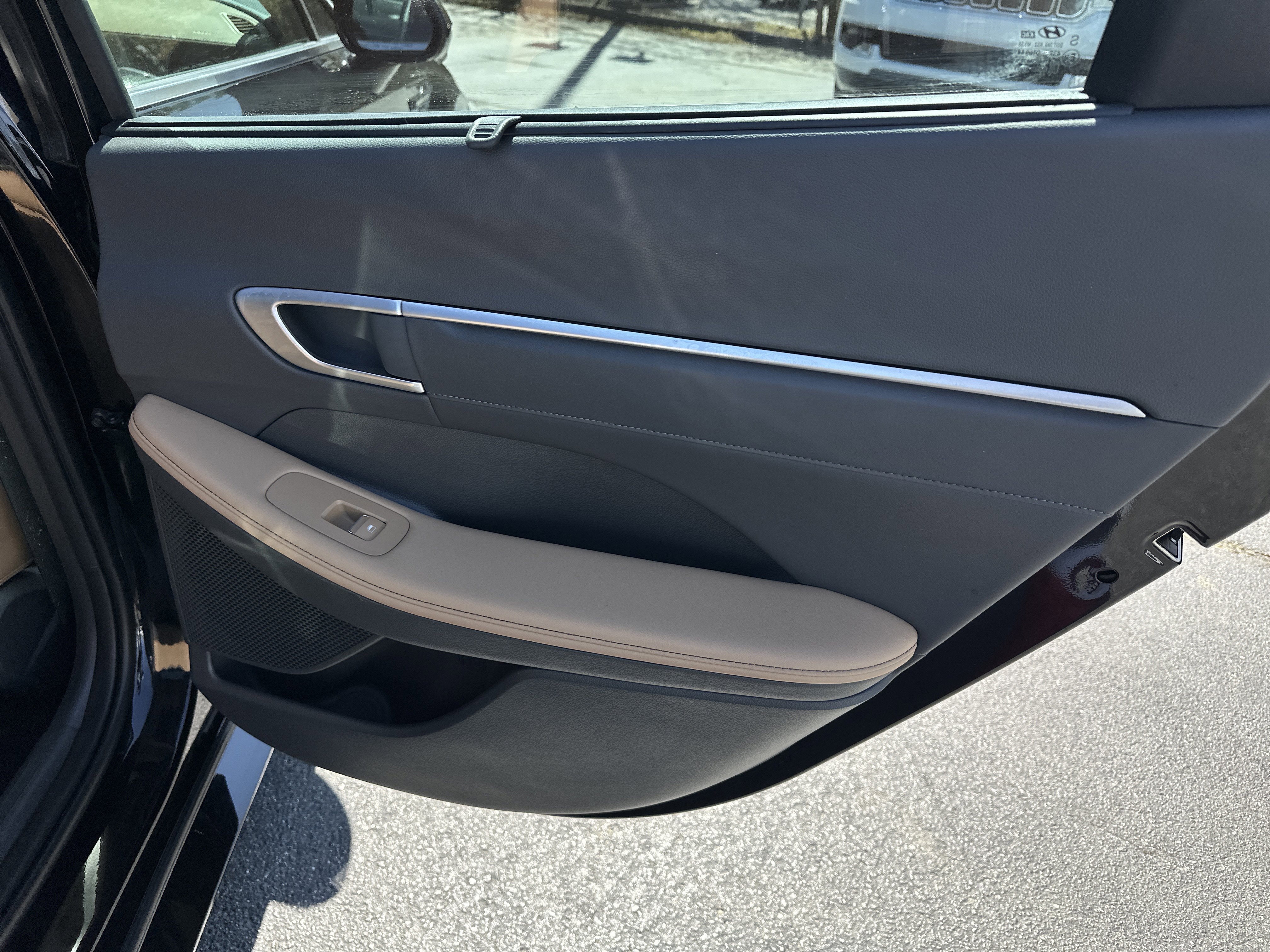 Used 2024 Hyundai Sonata Limited image 18