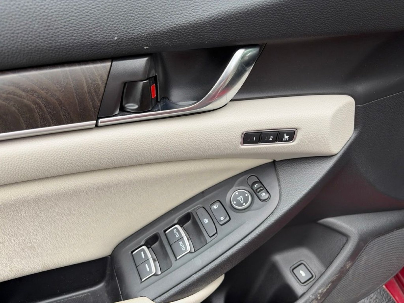 Used 2021 Honda Accord Touring image 15